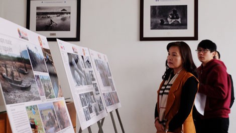 В Ханое открылась фотовыставка «Вьетнам: страна и люди» 2016 - ảnh 1